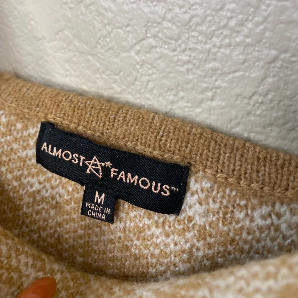 Almost Famous Plaid Two Piece Cardigan Tank Set | Size Medium - Picture 4 of 4